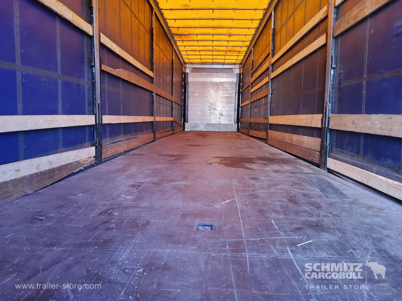 Schmitz Cargobull Curtainsider Mega 