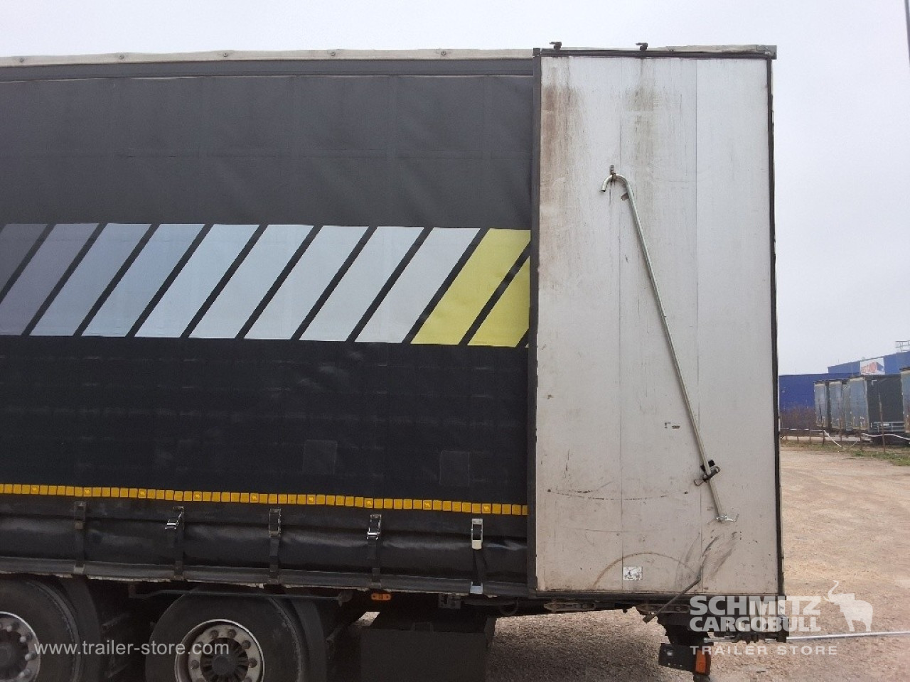 WIELTON Curtainsider Mega 