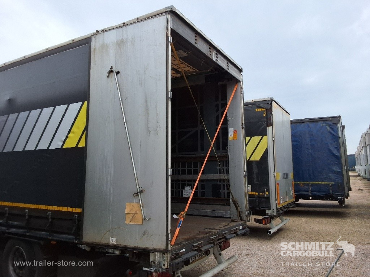 WIELTON Curtainsider Mega 