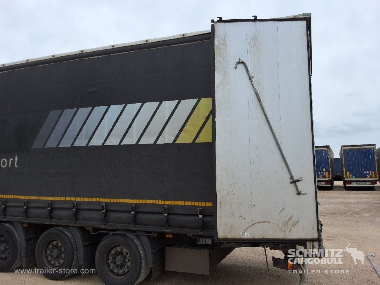 WIELTON Curtainsider Mega 