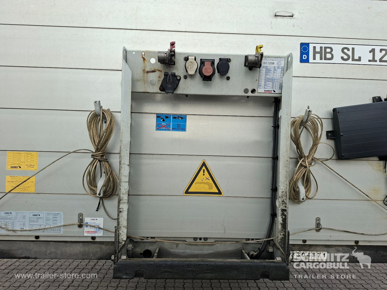 Schmitz Cargobull Curtainsider Standard Getränke 