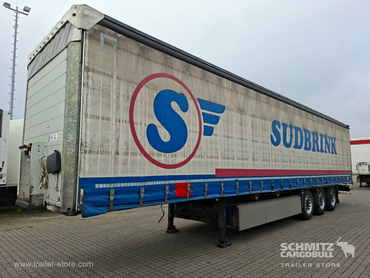 Schmitz Cargobull Curtainsider Standard Getränke 