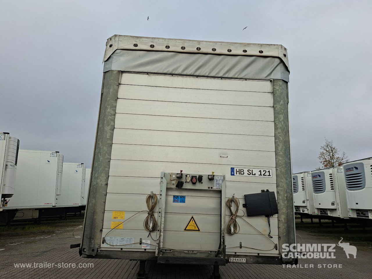 Schmitz Cargobull Curtainsider Standard Getränke 