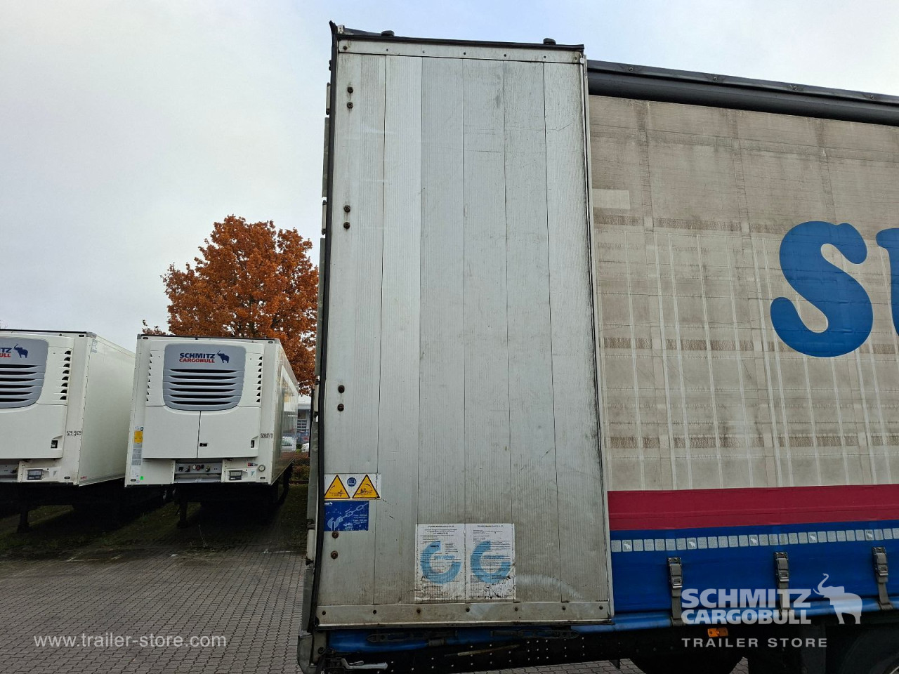 Schmitz Cargobull Curtainsider Standard Getränke 