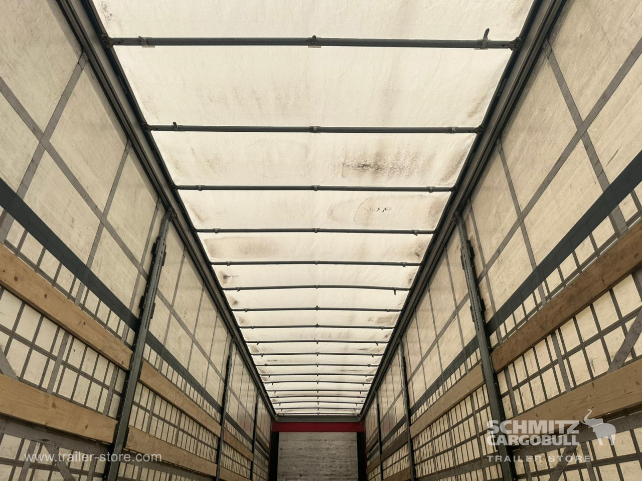 Schmitz Cargobull Semitrailer Curtainsider Standard Hayon 