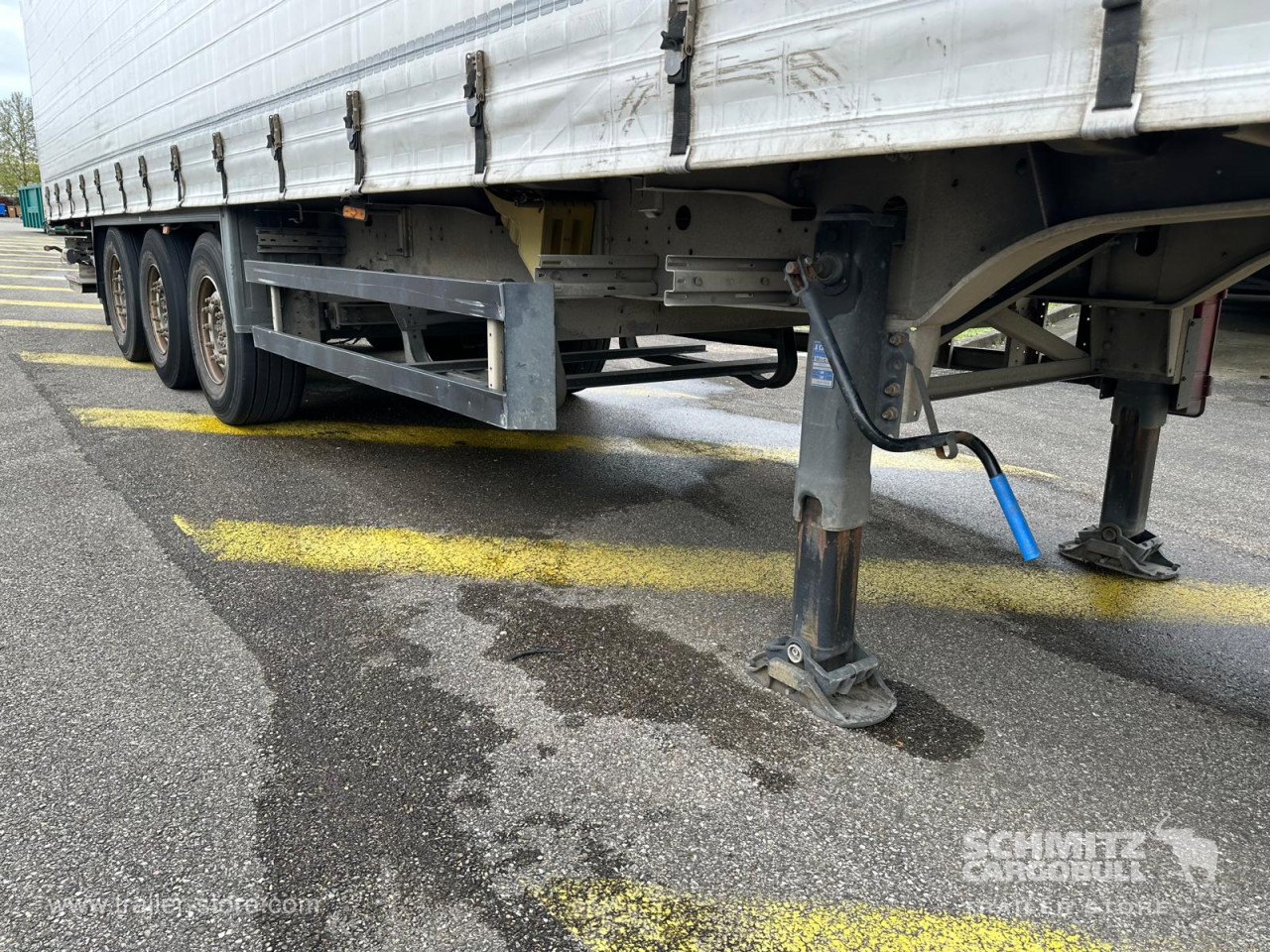 Schmitz Cargobull Semitrailer Curtainsider Standard Hayon 