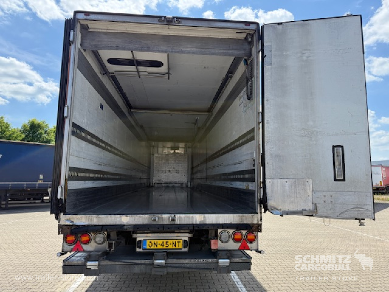 Schmitz Cargobull Oplegger Vries Multitemp Taillift 