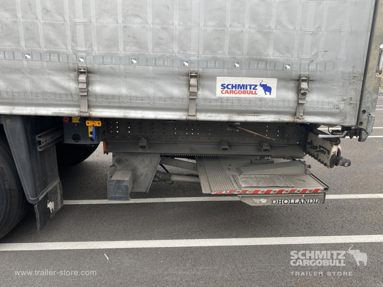 Schmitz Cargobull Semitrailer Curtainsider Standard Hayon 