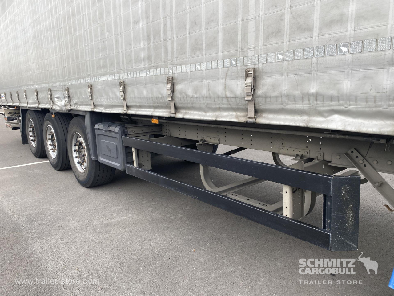 Schmitz Cargobull Semitrailer Curtainsider Standard Hayon 