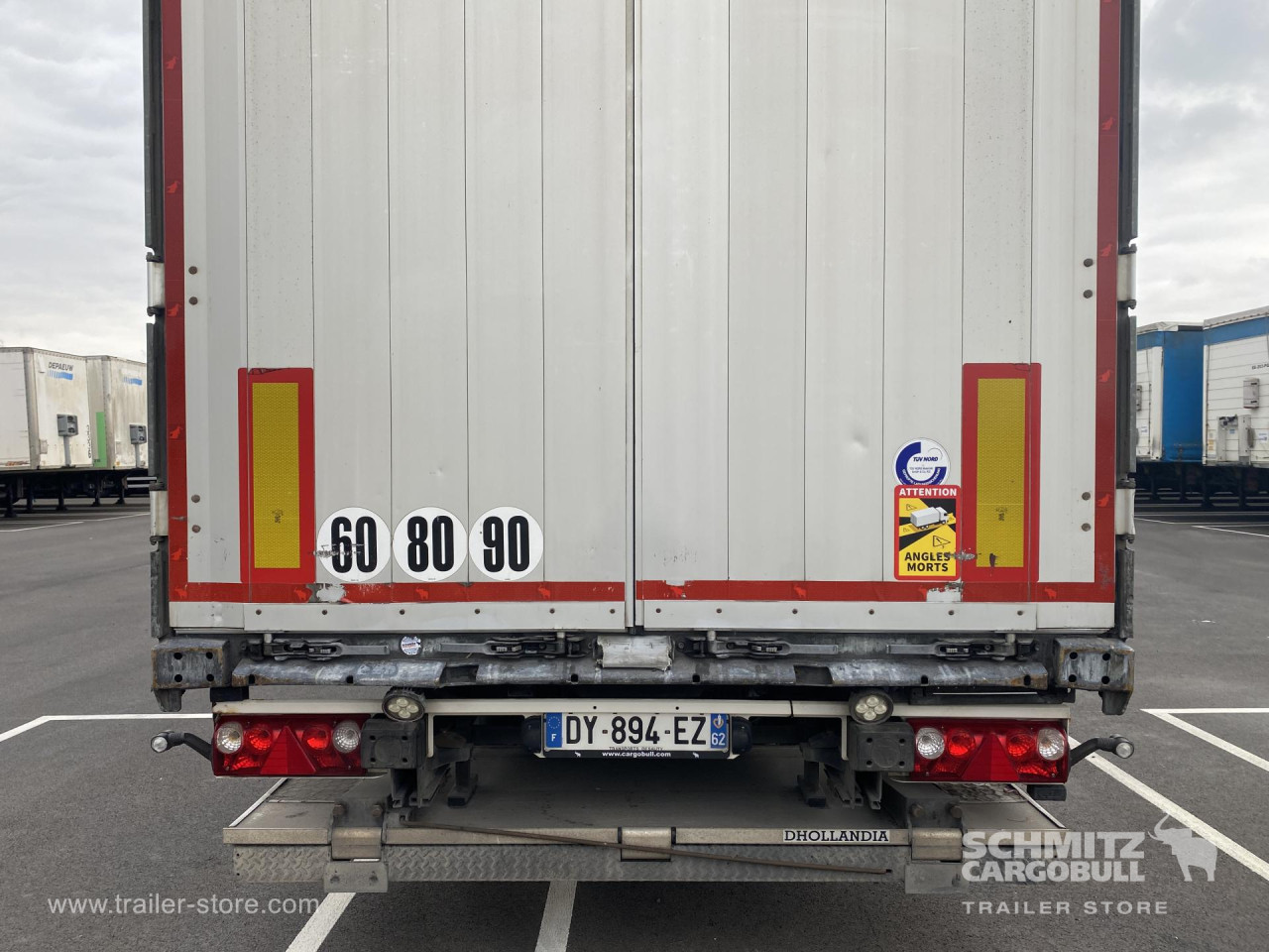 Schmitz Cargobull Semitrailer Curtainsider Standard Hayon 
