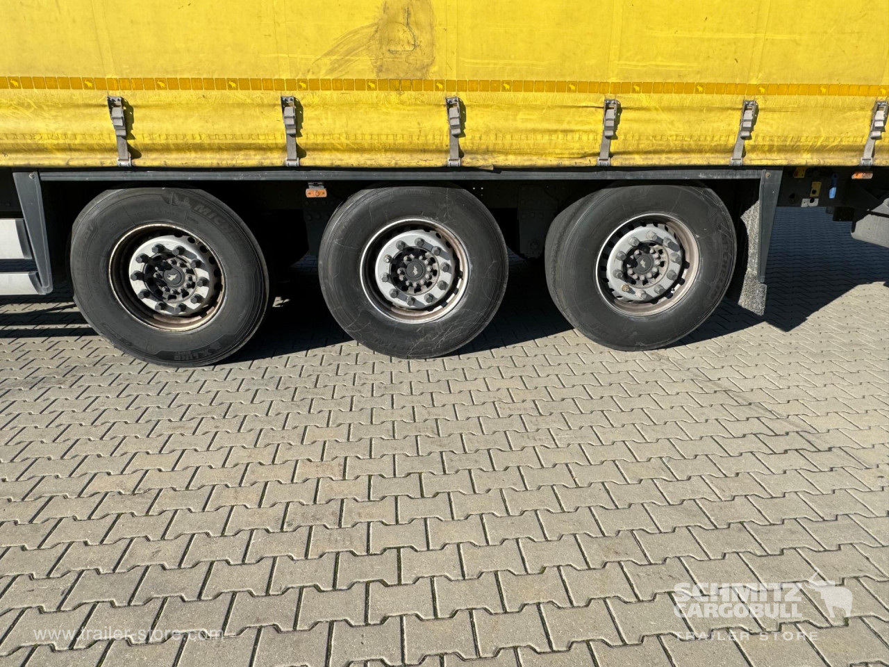 Schmitz Cargobull Curtainsider Standard 