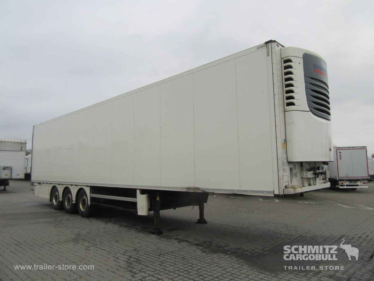 Schmitz Cargobull Tiefkühler Multitemp Doppelstock Trennwand 