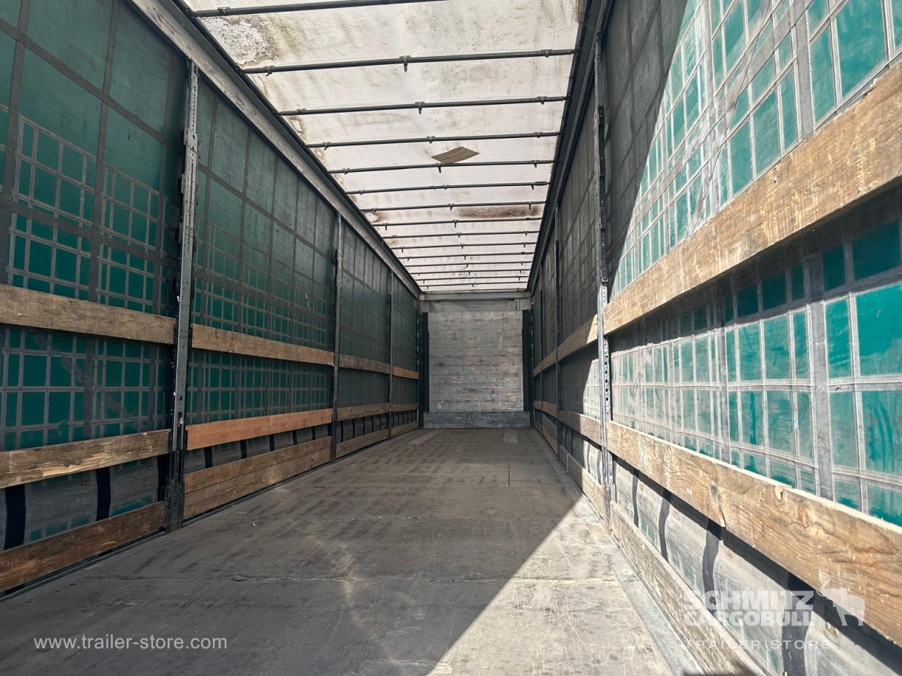 Schmitz Cargobull Semitrailer Curtainsider Mega 