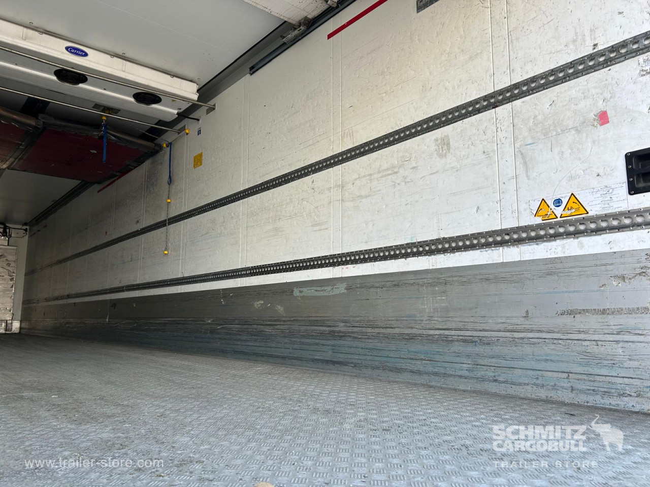 Schmitz Cargobull Reefer Multitemp Taillift 