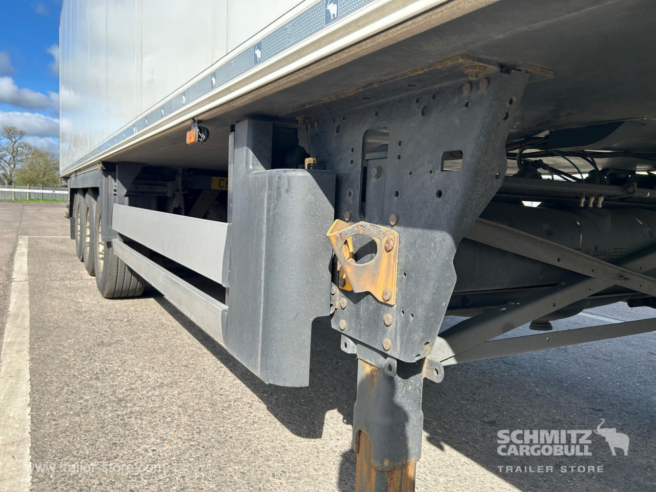 Schmitz Cargobull Reefer Multitemp Taillift 