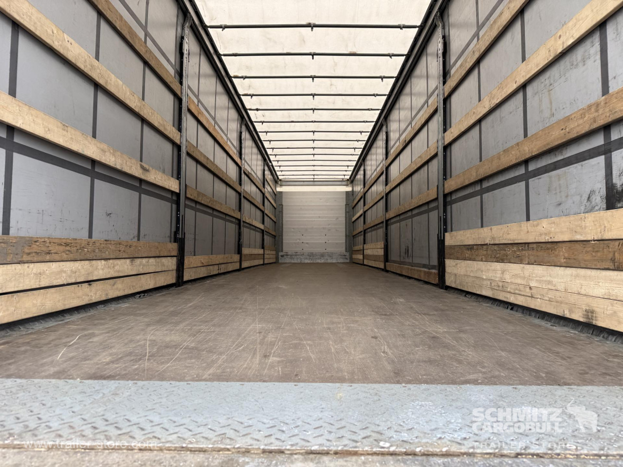 Schmitz Cargobull Curtainsider Standard 
