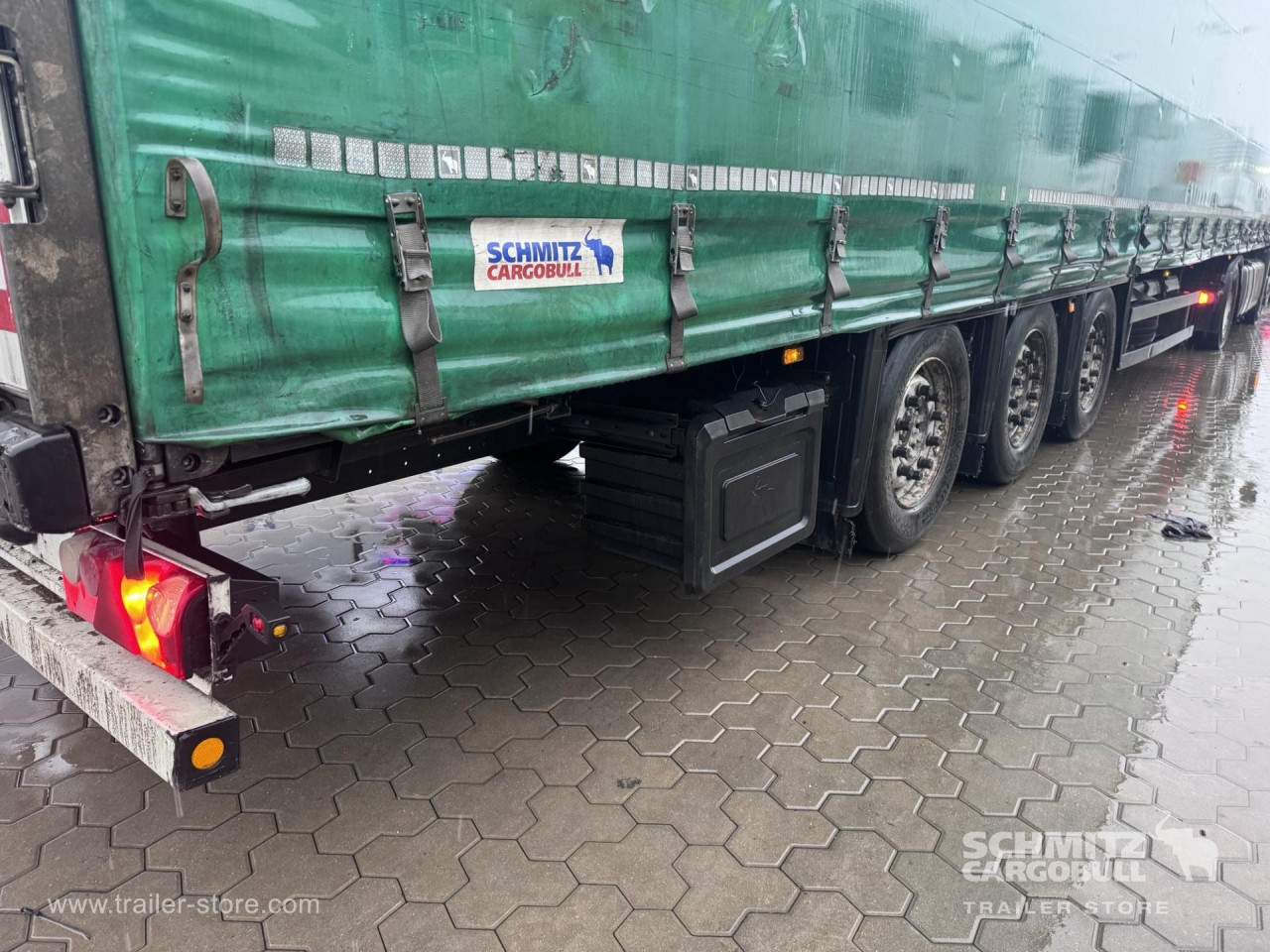 Schmitz Cargobull Curtainsider Mega 