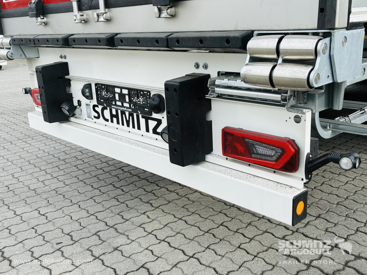 Schmitz Cargobull Tiefkühler Multitemp Trennwand 