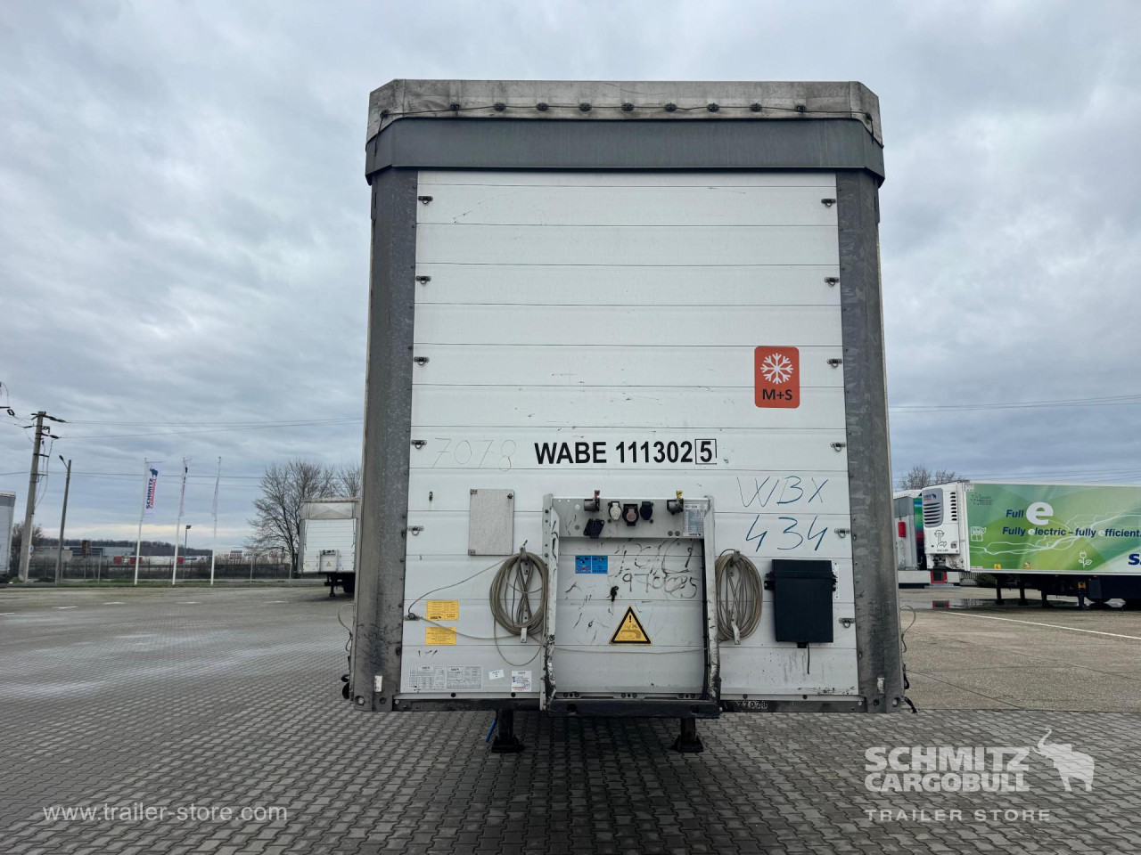 Schmitz Cargobull Curtainsider Mega 