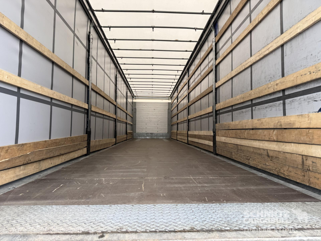 Schmitz Cargobull Curtainsider Standard 
