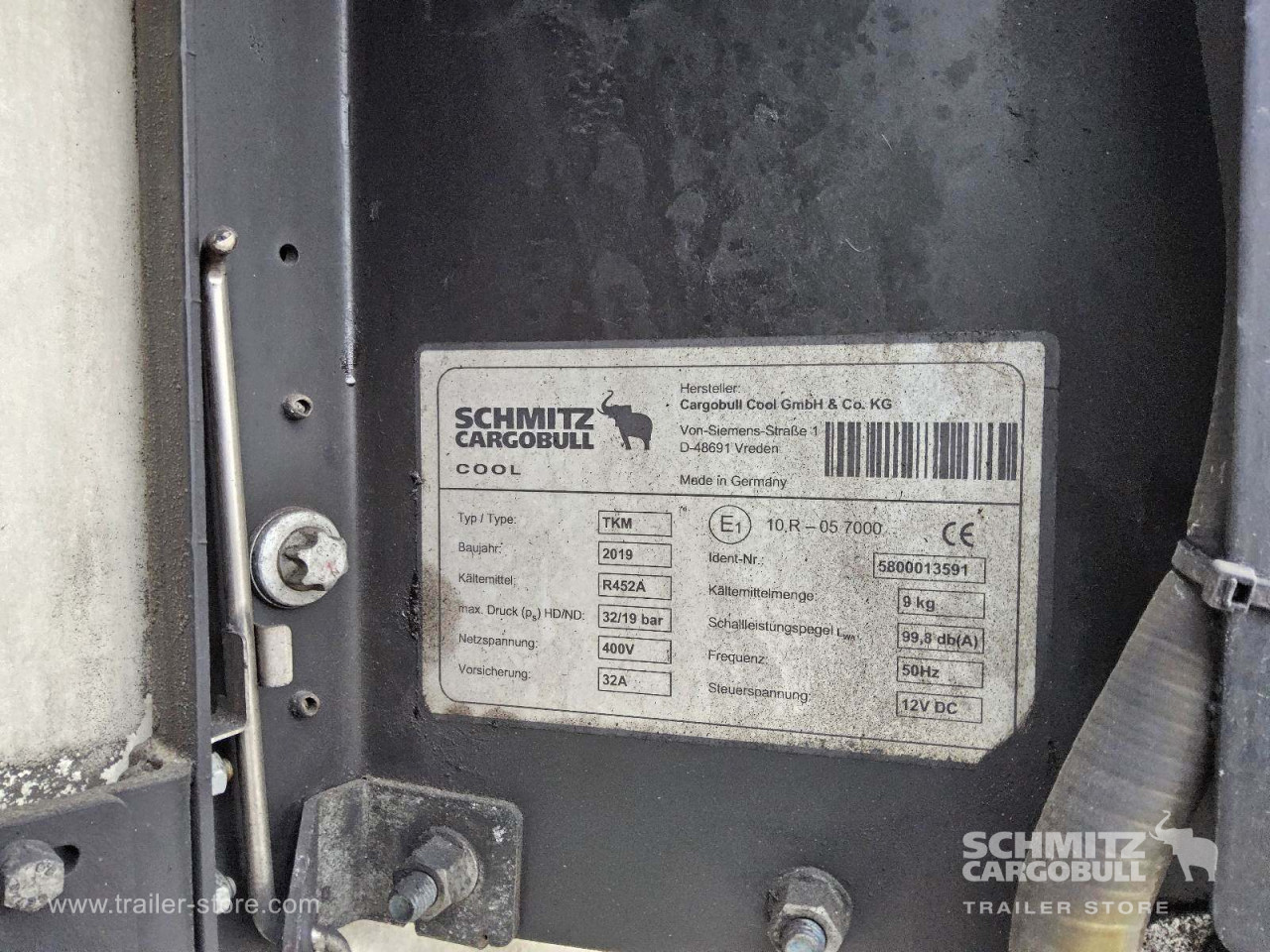 Schmitz Cargobull Tiefkühler Multitemp Doppelstock Ladebordwand 