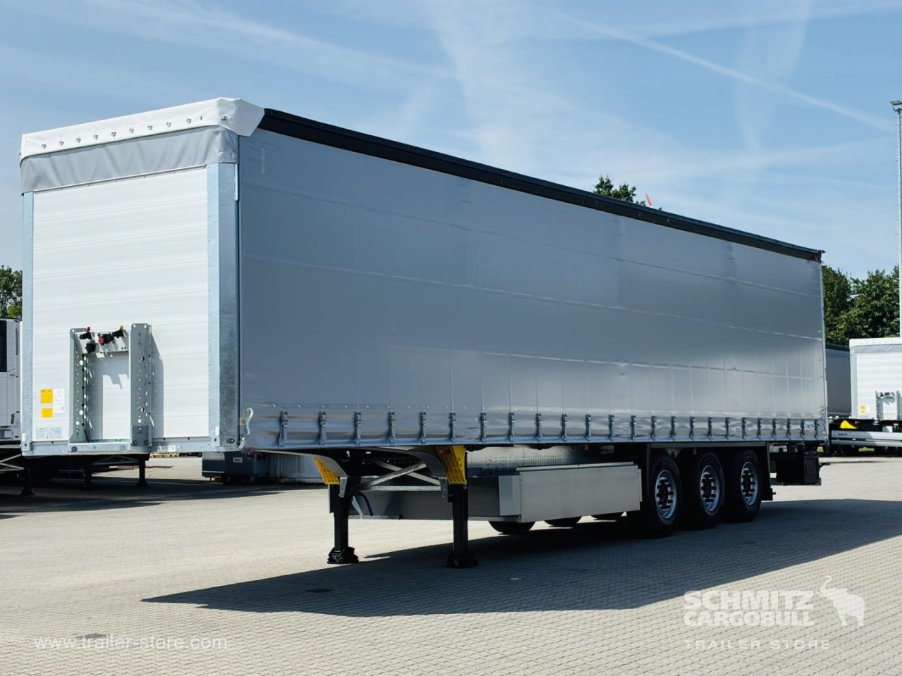 Schmitz Cargobull Curtainsider Standard Getränke 