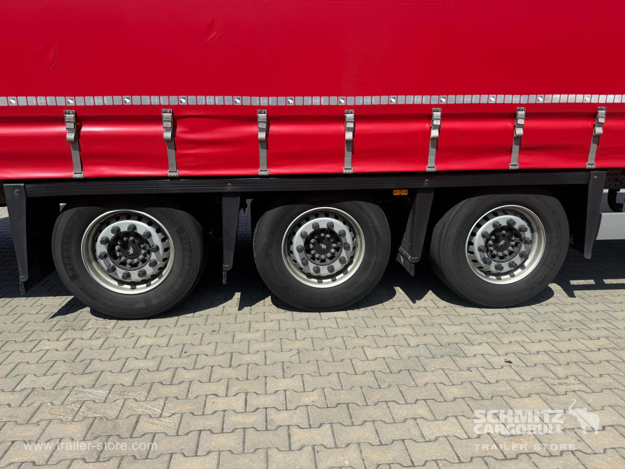 Schmitz Cargobull Curtainsider Mega 