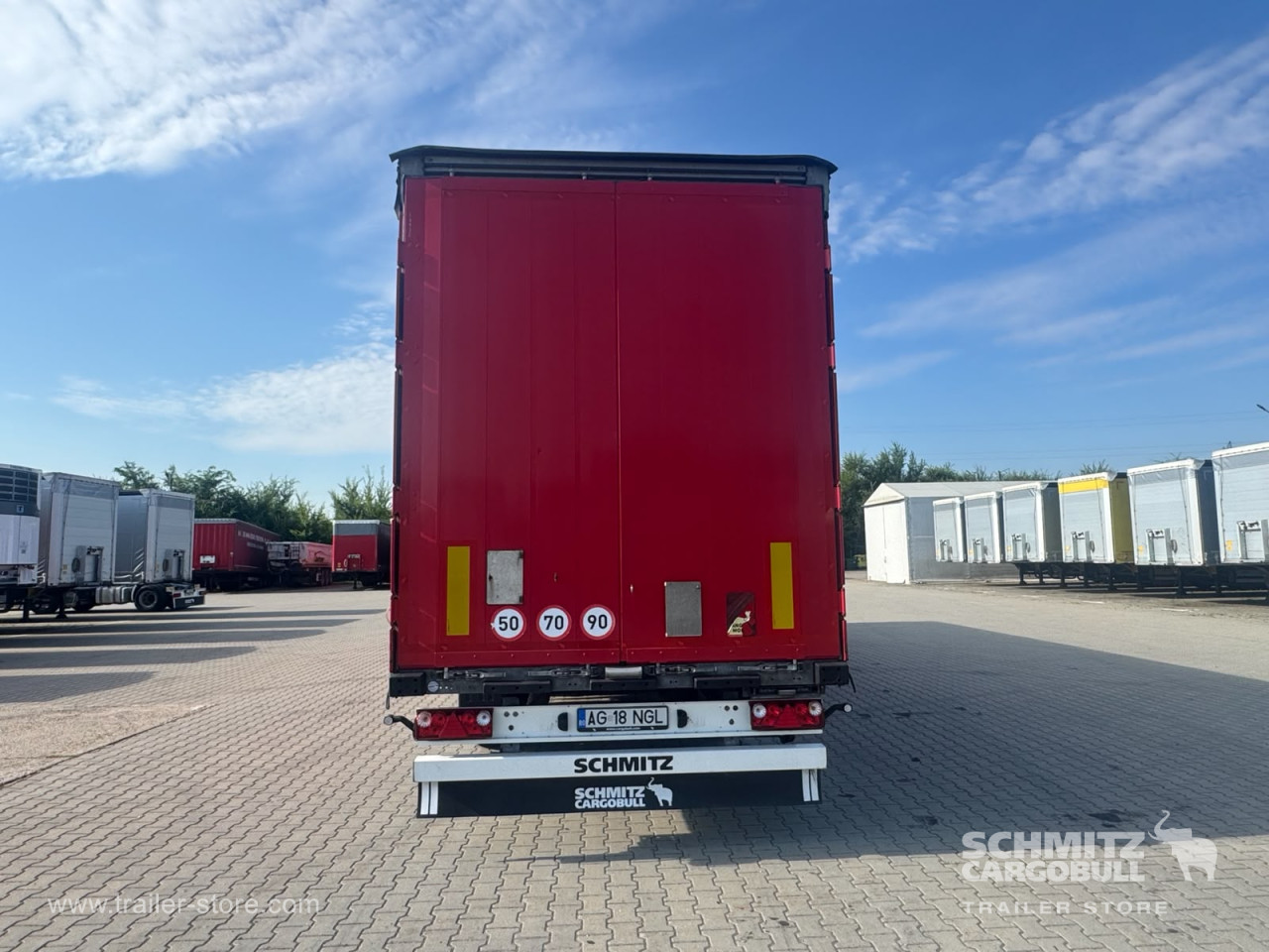 Schmitz Cargobull Curtainsider Mega 