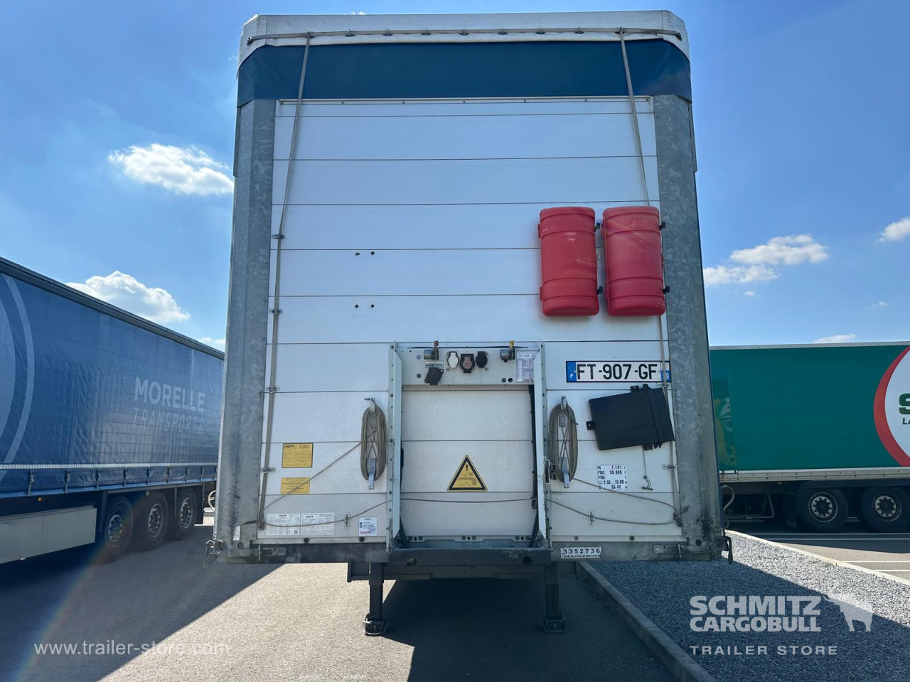 Schmitz Cargobull Semitrailer Curtainsider Standard Hayon 
