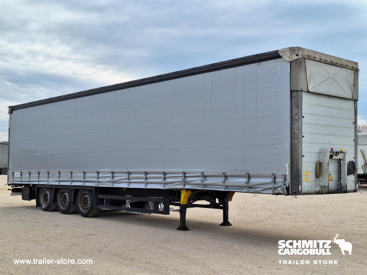 Schmitz Cargobull Curtainsider Mega 