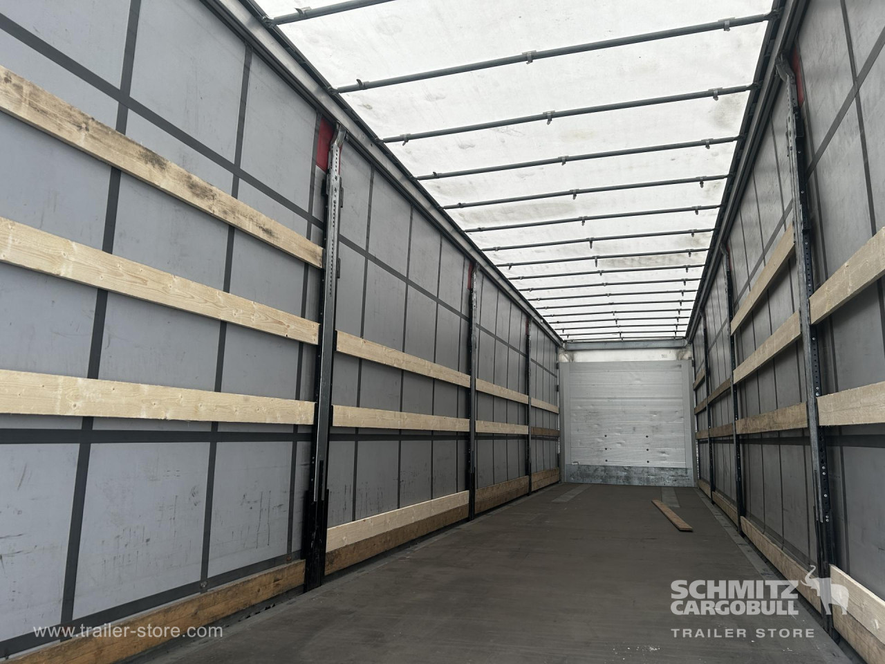 Schmitz Cargobull Curtainsider Standard 