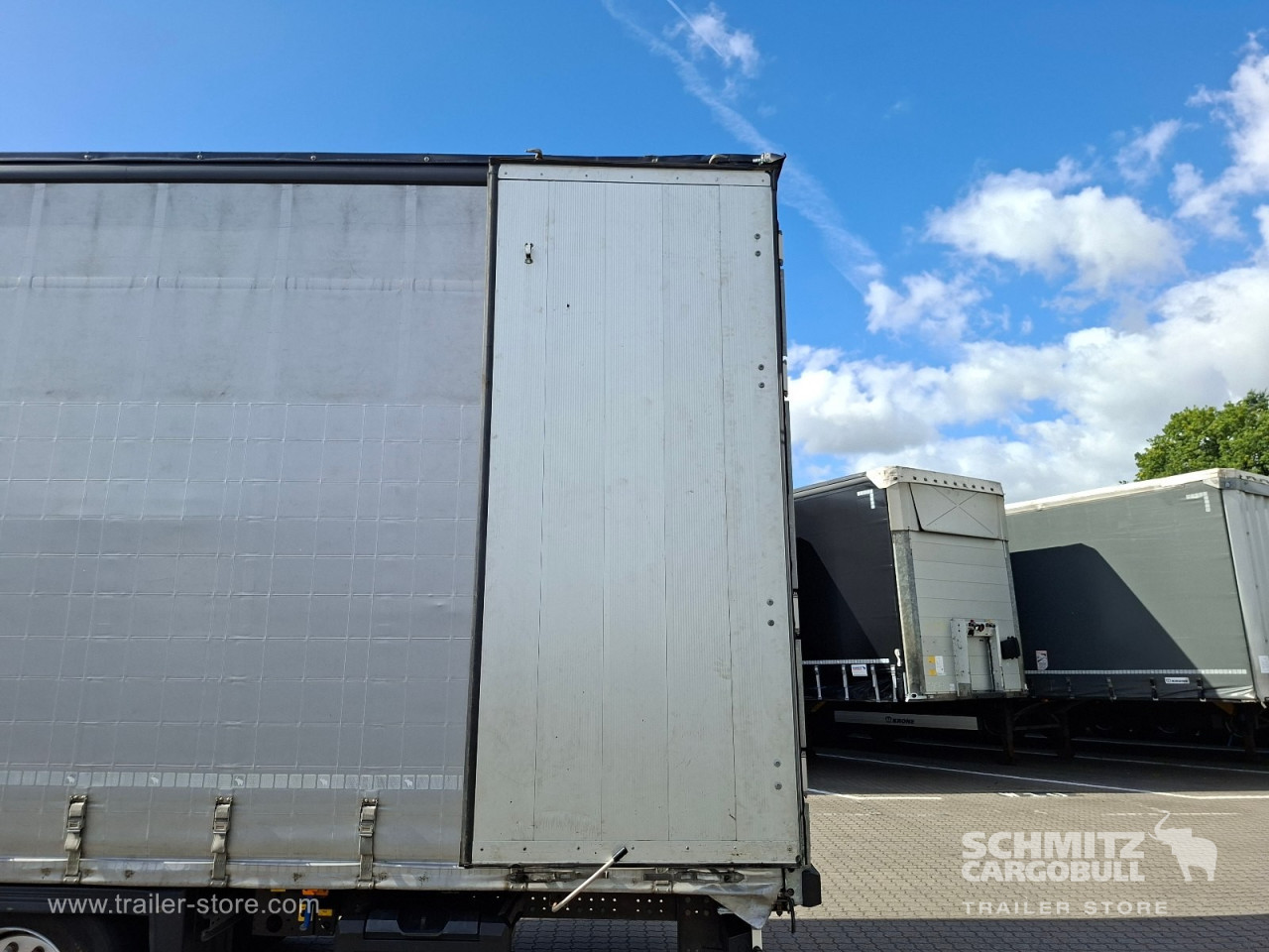 Schmitz Cargobull Curtainsider Mega 