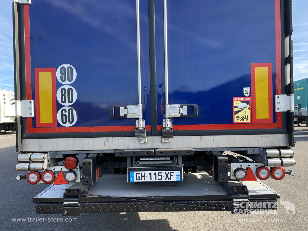 Schmitz Cargobull Semitrailer Reefer Standard Hayon 