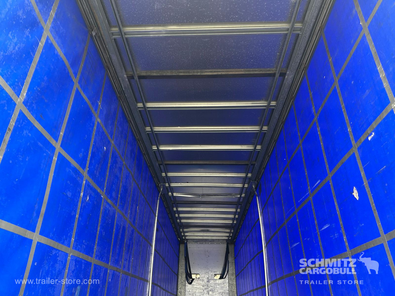 MONTRACON Curtainsider Standard UK 