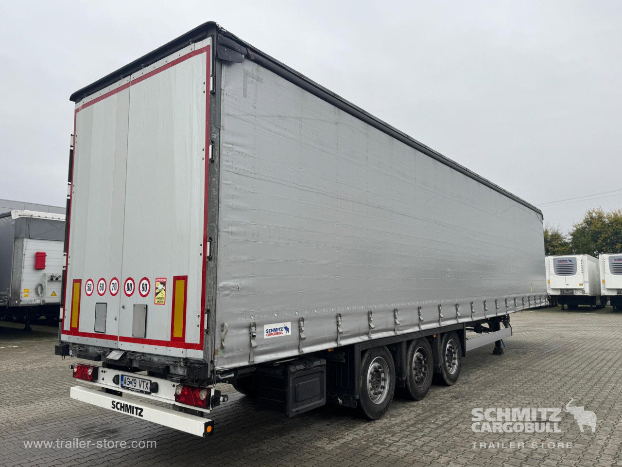 Schmitz Cargobull Curtainsider Mega 