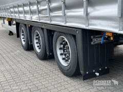 Schmitz Cargobull Curtainsider Mega Getränke 