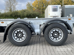 Schmitz Cargobull Zentralachsanhänger Wechselfahrgestell 