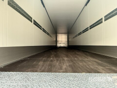 Schmitz Cargobull Oplegger Kasten Standard Roller shutter door Taillift 