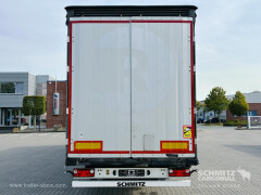 Schmitz Cargobull Curtainsider Coil Getränke 