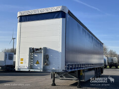 Schmitz Cargobull Curtainsider Standard Getränke 