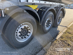 Schmitz Cargobull Tipper Steel half pipe body 24m³ 