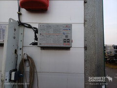Schmitz Cargobull Curtainsider Mega Staplerhalterung Getränke 