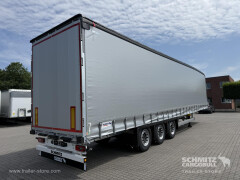 Schmitz Cargobull Curtainsider Mega Getränke 