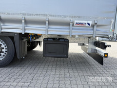 Schmitz Cargobull Curtainsider Mega Getränke 