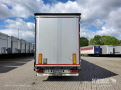 Schmitz Cargobull Curtainsider Mega Getränke 