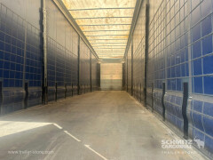 Schmitz Cargobull Semitrailer Curtainsider Mega 