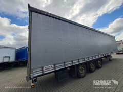 Schmitz Cargobull Curtainsider Mega Getränke 