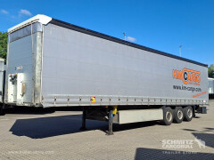 Schmitz Cargobull Curtainsider Standard Getränke 